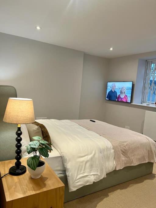 New Flat In Holland Park Apartment ลอนดอน ภายนอก รูปภาพ